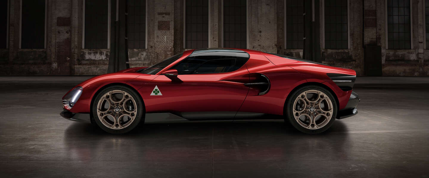 Nieuwe Alfa Romeo Stradale is een eerbetoon aan zijn voorganger