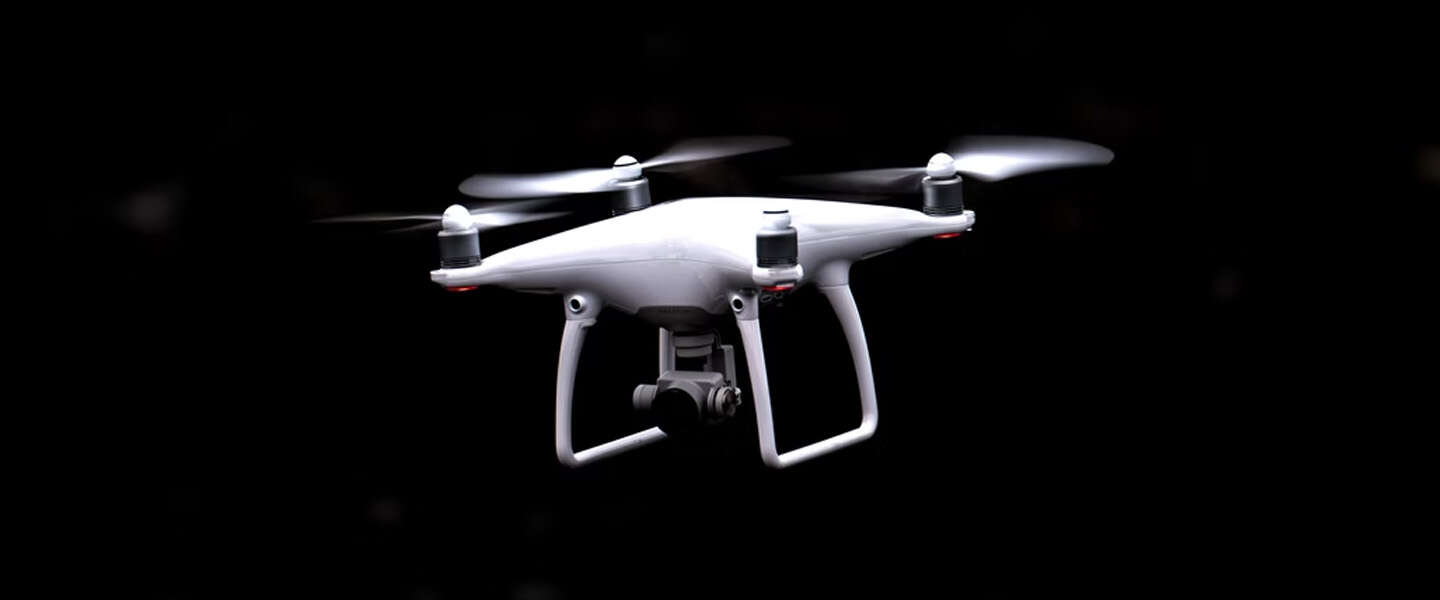 Amazon gaat nu echt leveren met drones