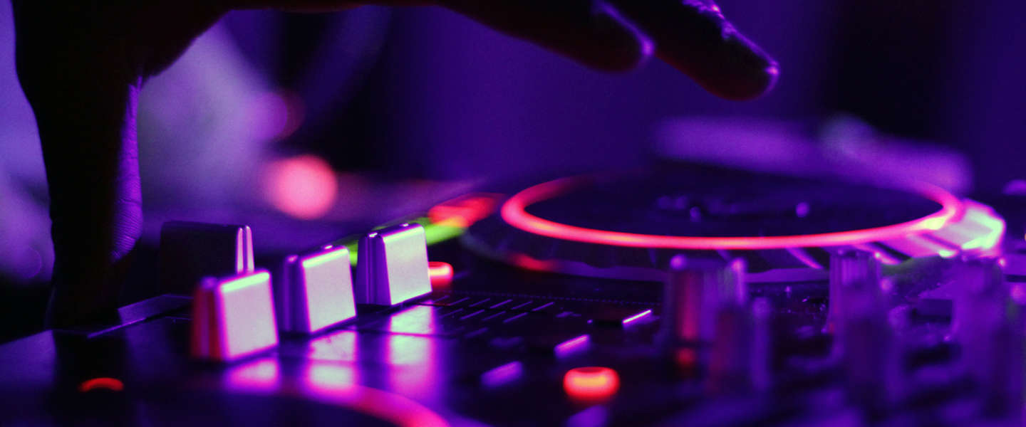 Familie van Avicii richt stichting op ter nagedachtenis van de DJ