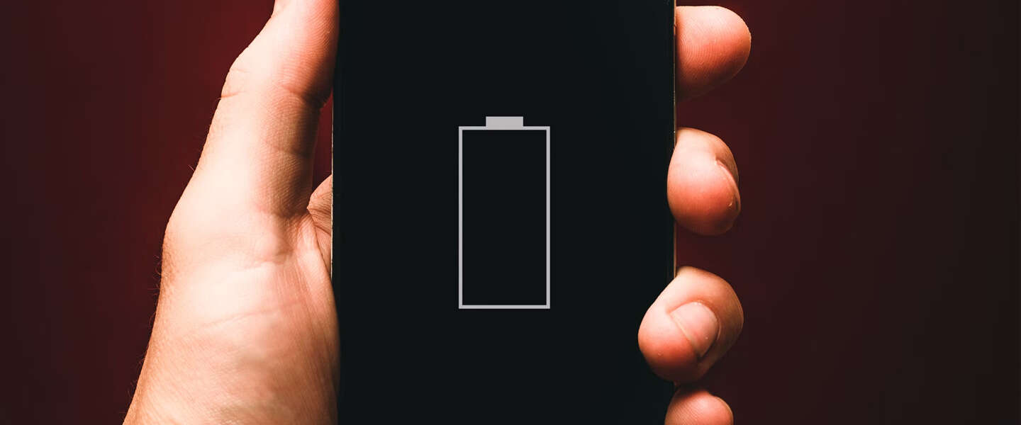 10 tips om de batterij van je telefoon te sparen op een festival