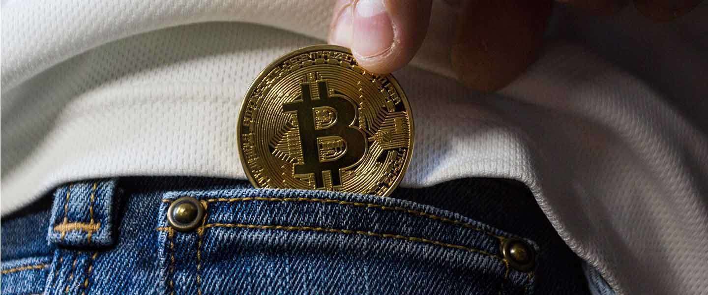 Bitcoin bereikt nieuwe recordhoogte van boven 63.000 dollar