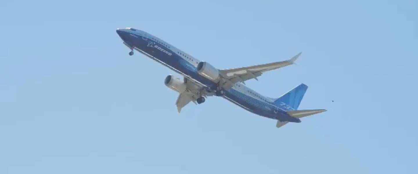 Eerste testvlucht van de Boeing 737 MAX 10