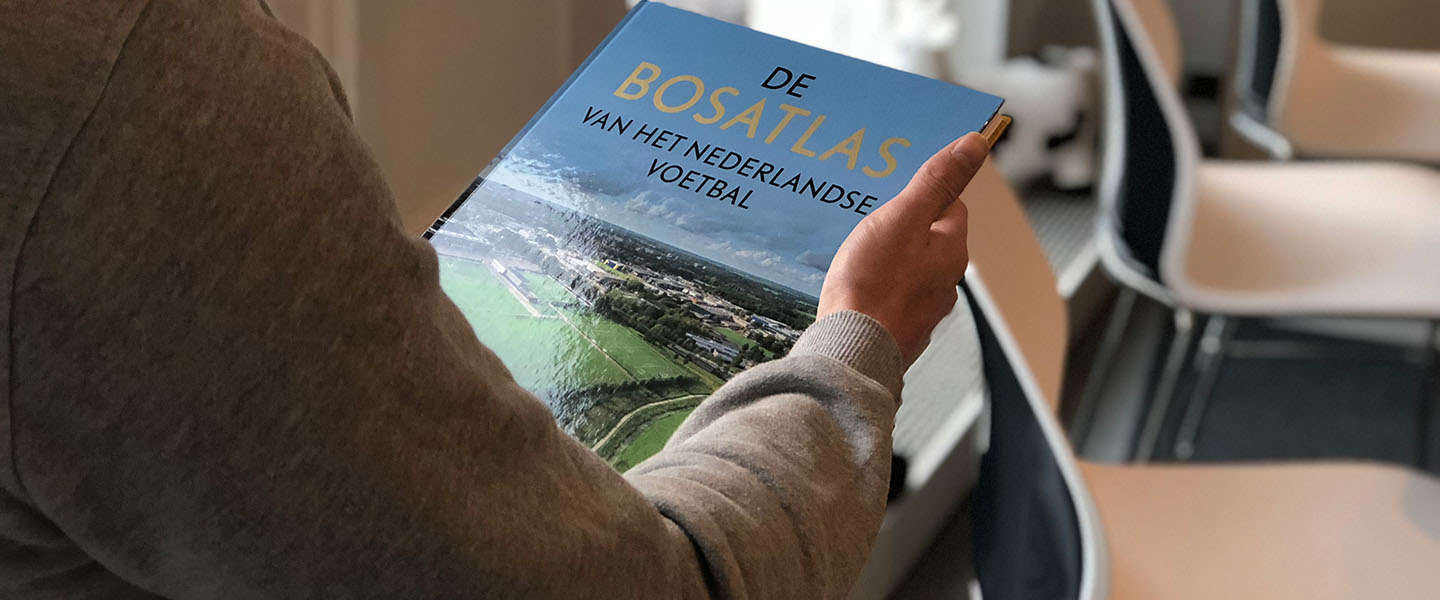 De bosatlas van het Nederlandse voetbal