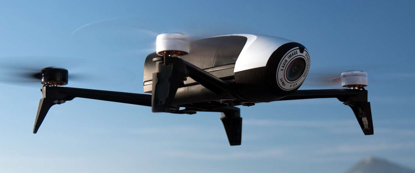 CES Nieuws: Parrot verrast met te gekke nieuwe ultralichte drones en een tuinierrobot