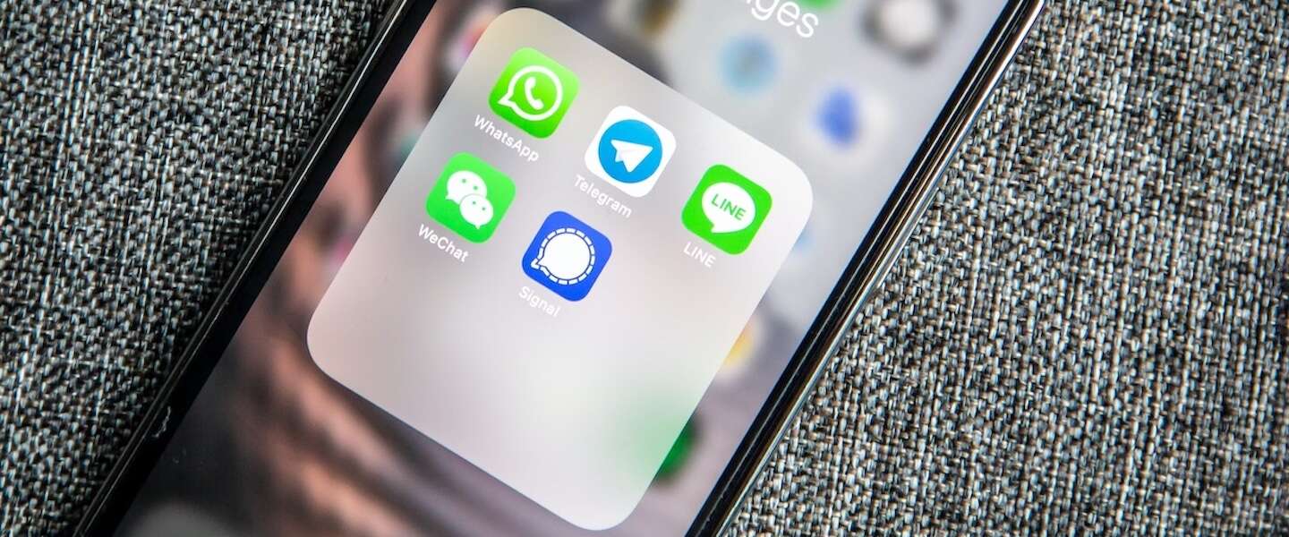 ACOI adviseert alle chatberichten van bewindslieden centraal op te slaan