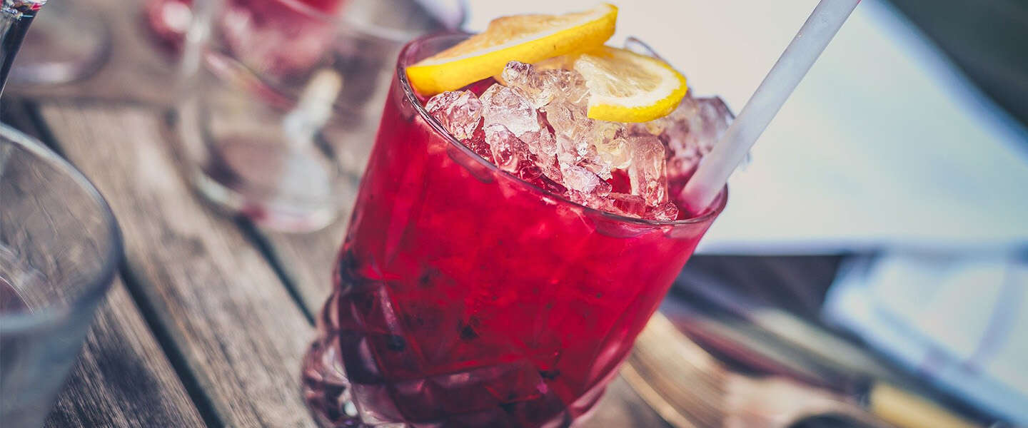 ​Wereld cocktaildag! Die cocktailwalk organiseer je gewoon zelf