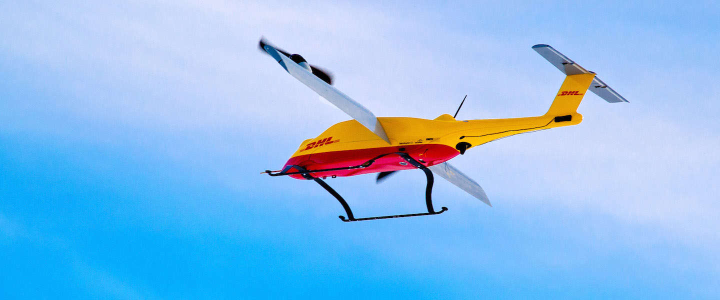 DHL bezorgt pakketjes met een drone