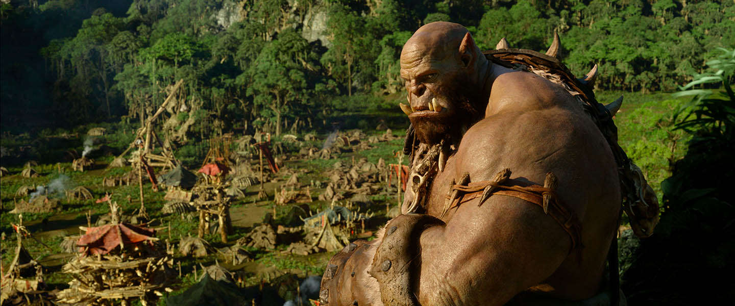 Winactie: Een replica van 'Doomhammer' & 2 kaarten voor Warcraft: The Beginning