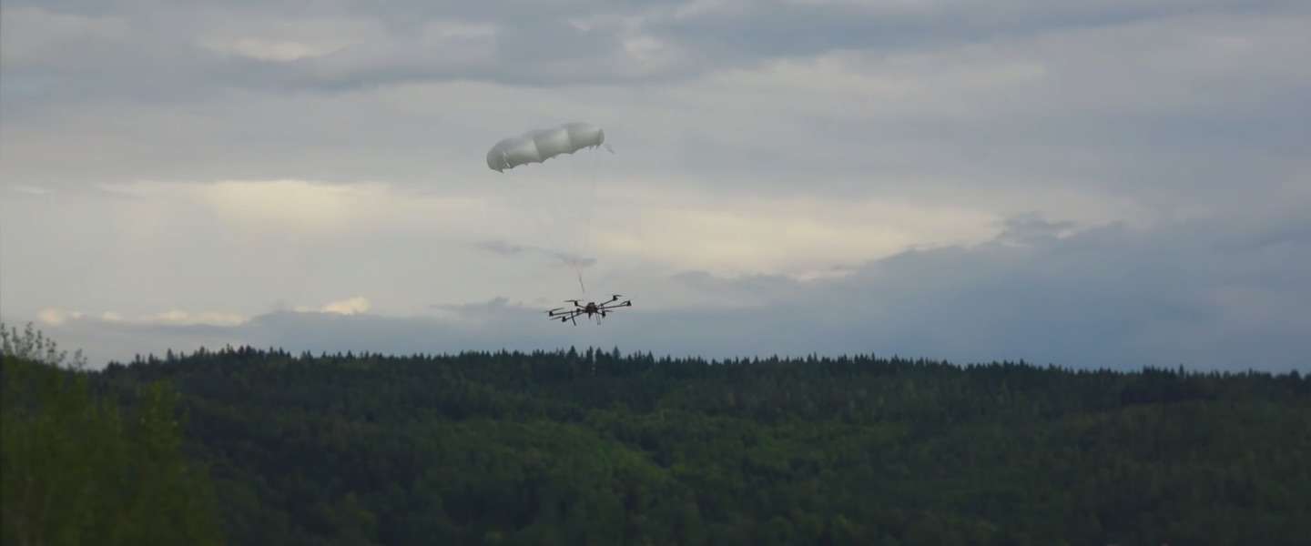 Drone rescue is een parachute die je drone redt als het mis gaat