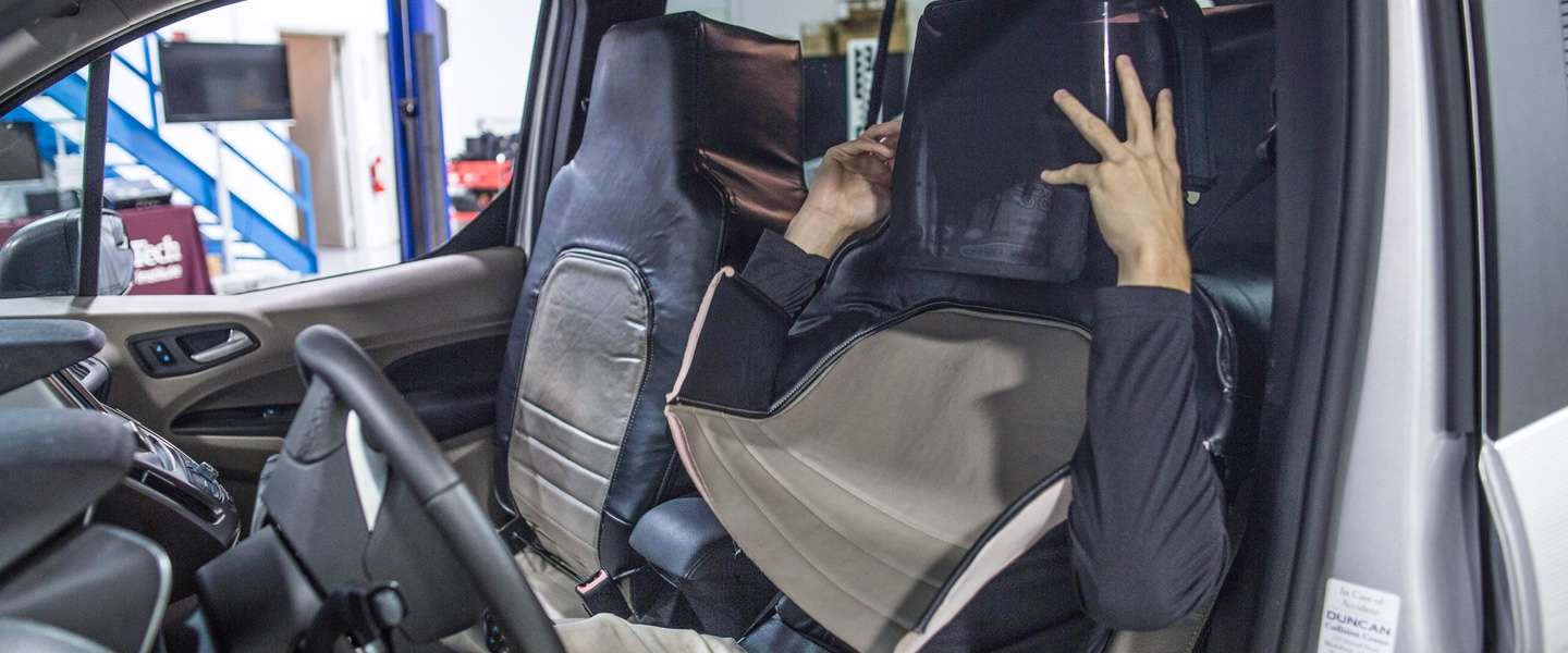 Ford rijdt lege nep-zelfrijdende auto rond om reacties te peilen
