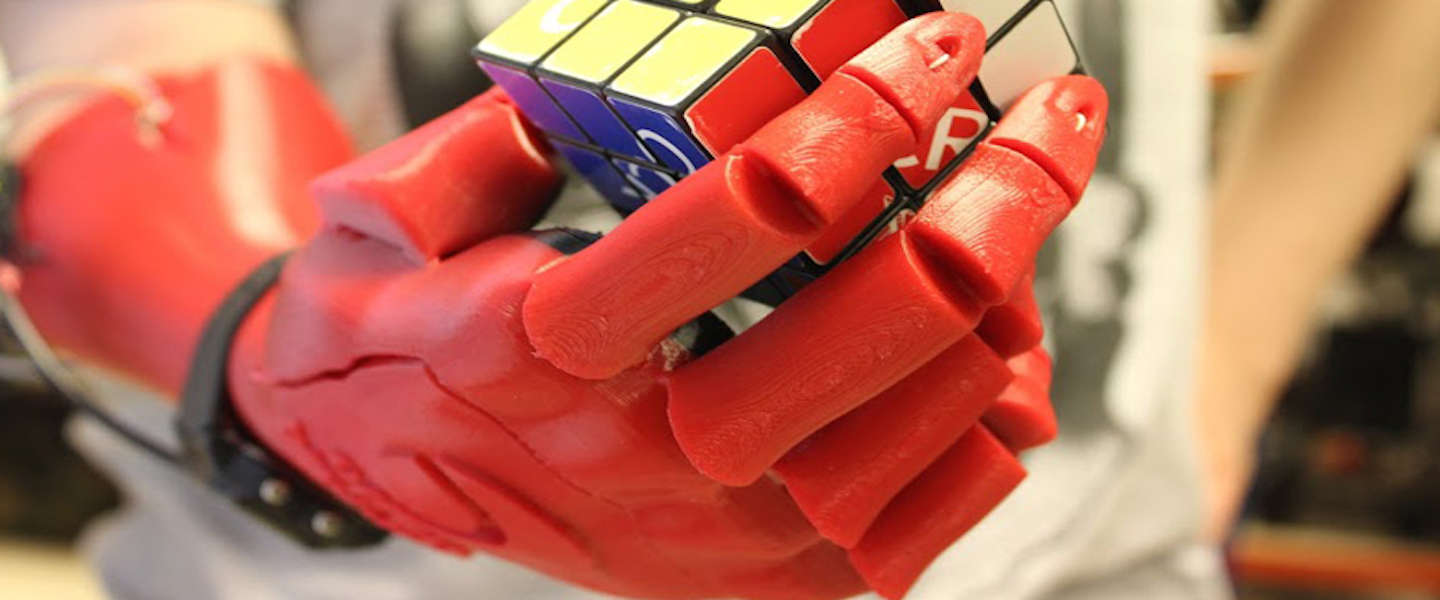 3D-geprinte hand wint James Dyson Award