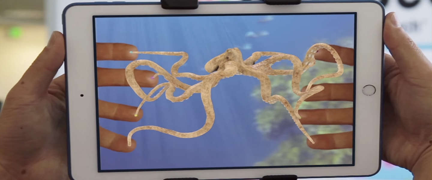 Met de HandyCase verander je de achterkant van je tablet in een touchscreen!
