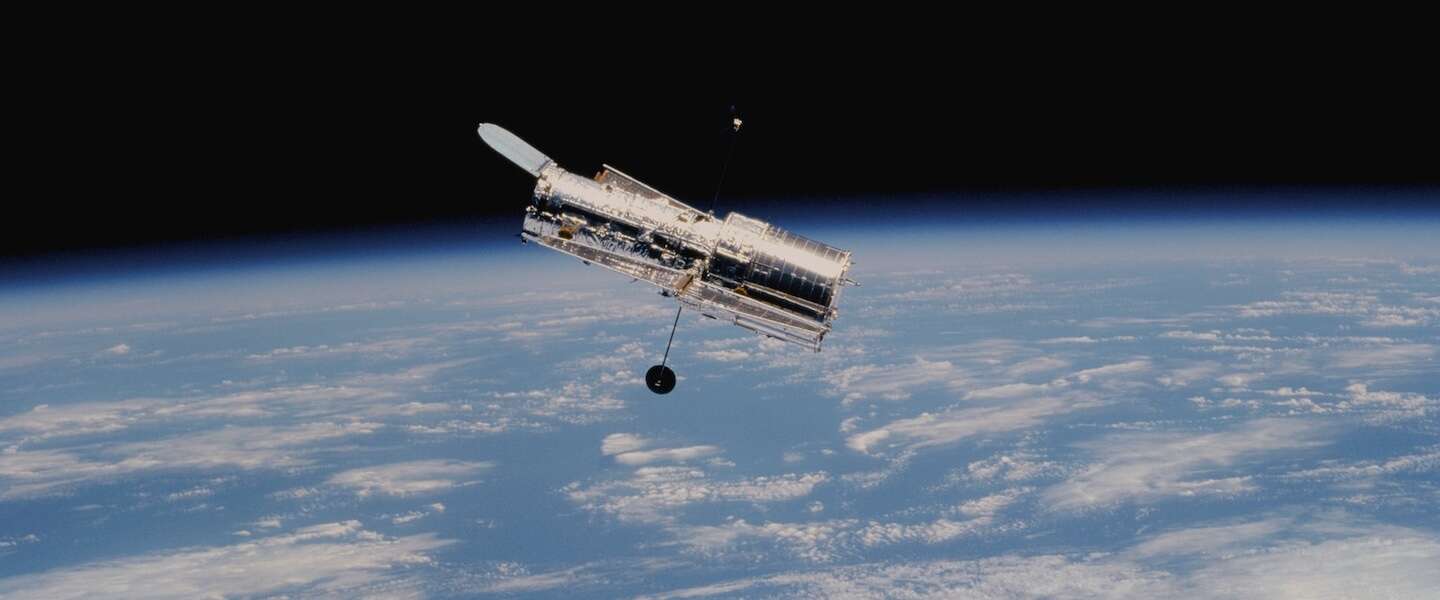 Hubble kiekt een sterrenstelsel met ‘tentakels’