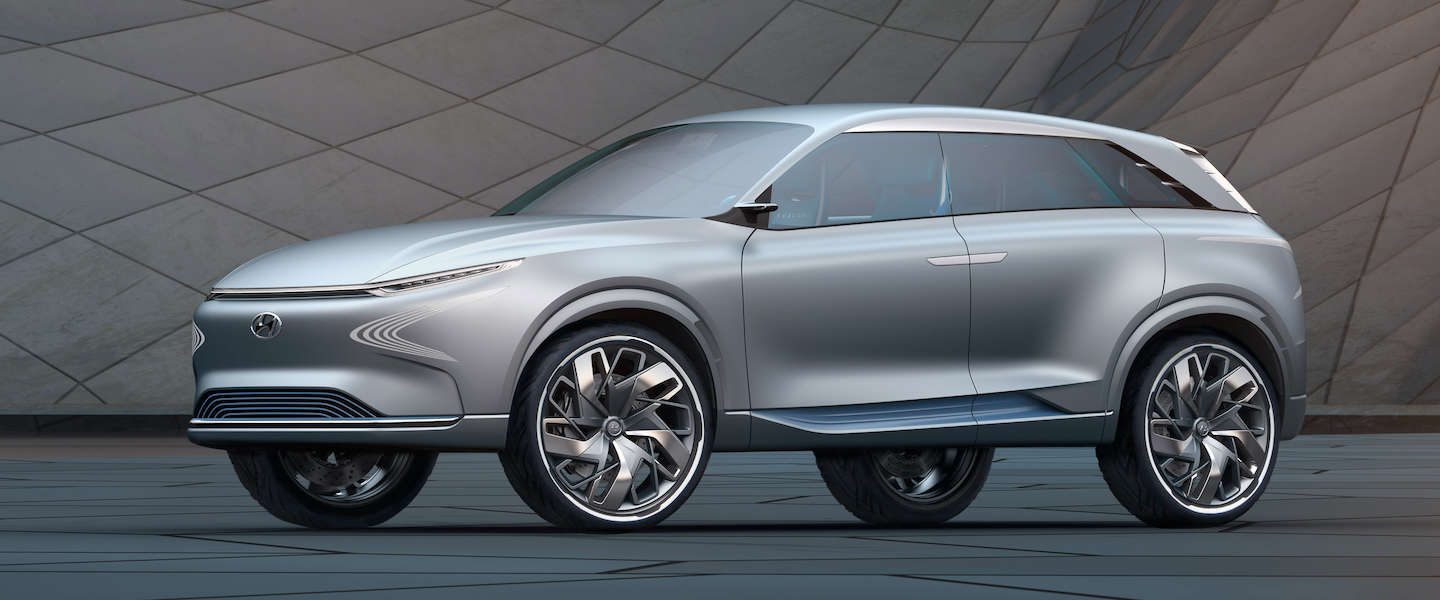 Op waterstof aangedreven Hyundai FE Fuel Cell Concept in Nederland
