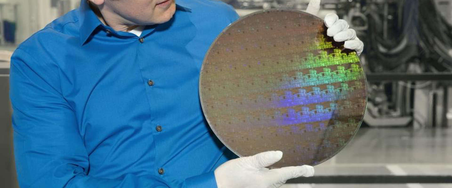 Doorbraak: IBM's nieuwe chips kunnen met 75% minder stroom toe