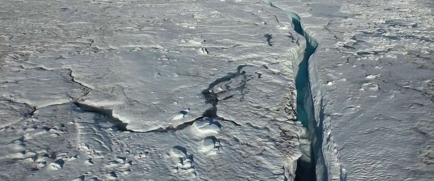 Dronebeelden van smeltende ijskap boven Groenland zijn prachtig maar ook angstaanjagend