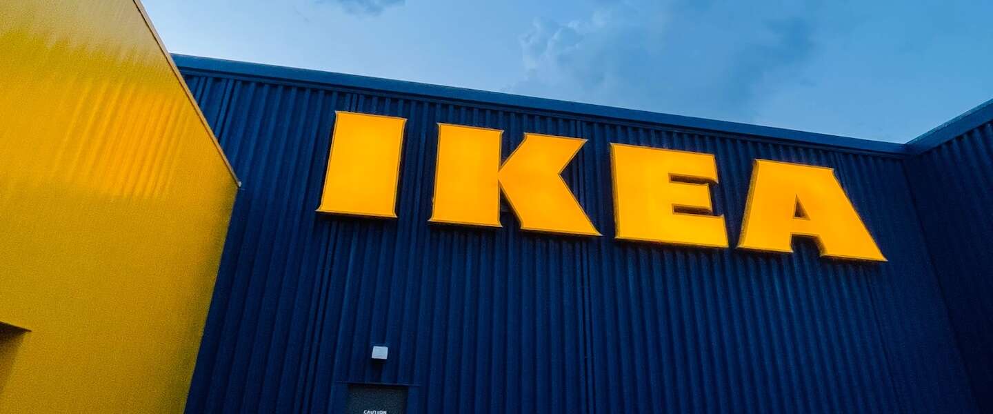 Draadloze lader met ingebouwde powerbank van IKEA