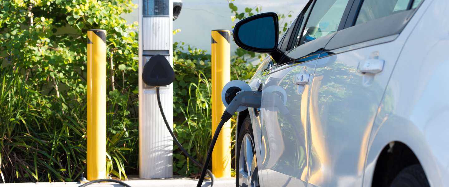 Gaan we vanaf 2035 alleen maar elektrisch rijden?