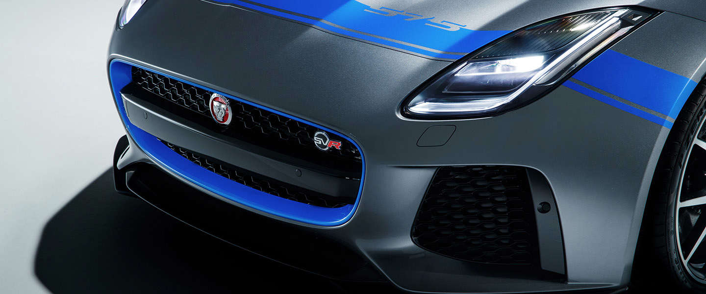 Graphic Pack om de Jaguar F-TYPE SVR nog meer te personaliseren