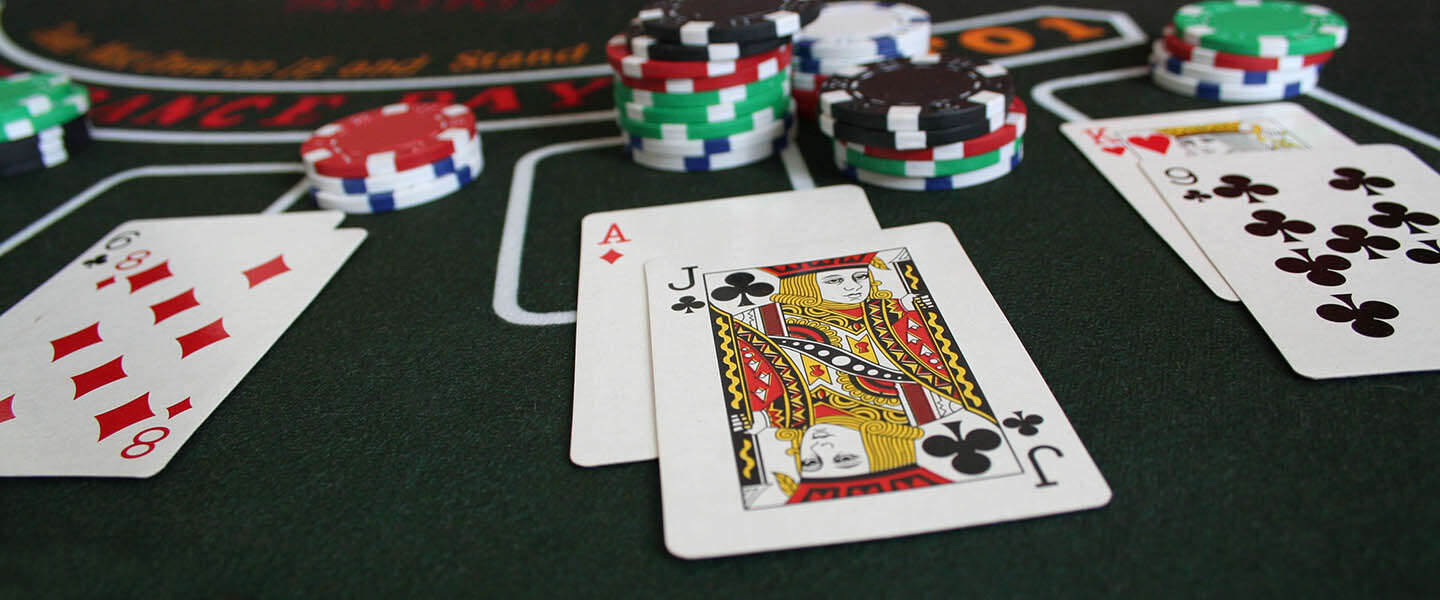 De populairste kaartspellen in het casino en hoe ze te spelen