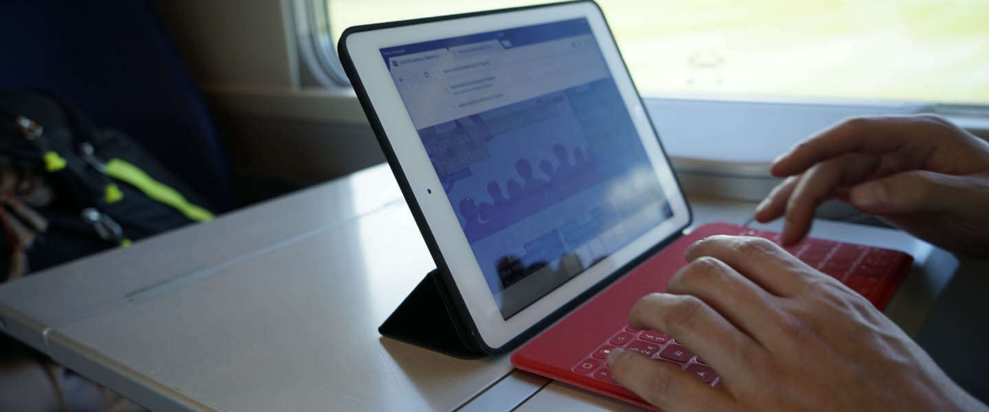 Met de Keys-to-Go van Logitech heb je op reis geen laptop meer nodig #READYSTEADYGO