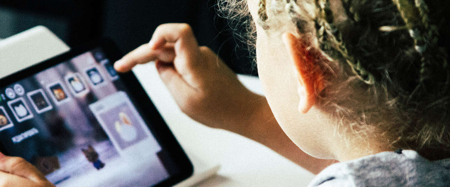 Kinderen hebben langer schermtijd door bug Apple