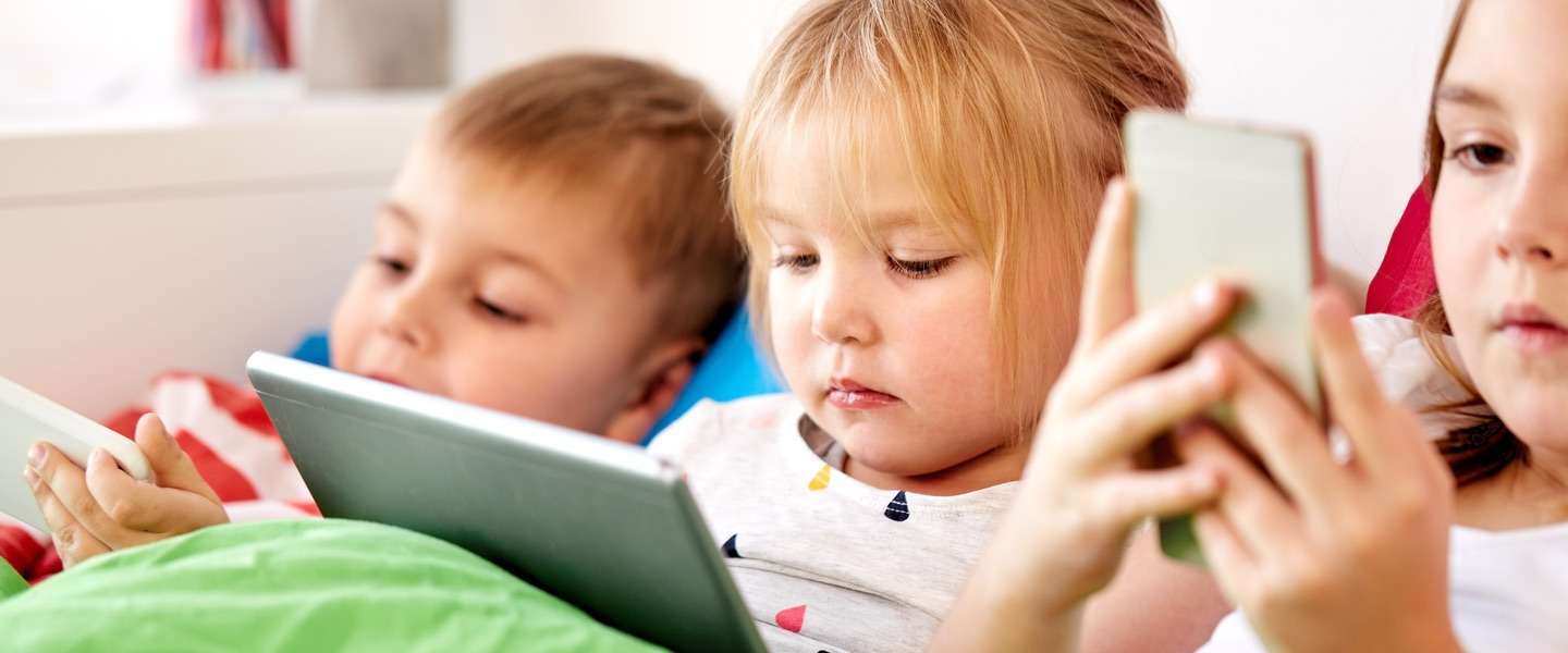 Advertenties in kinder-apps zijn manipulatief en ongericht