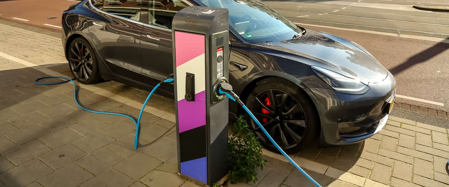 ​Nederland is rijk qua laadpalen voor elektrische auto's