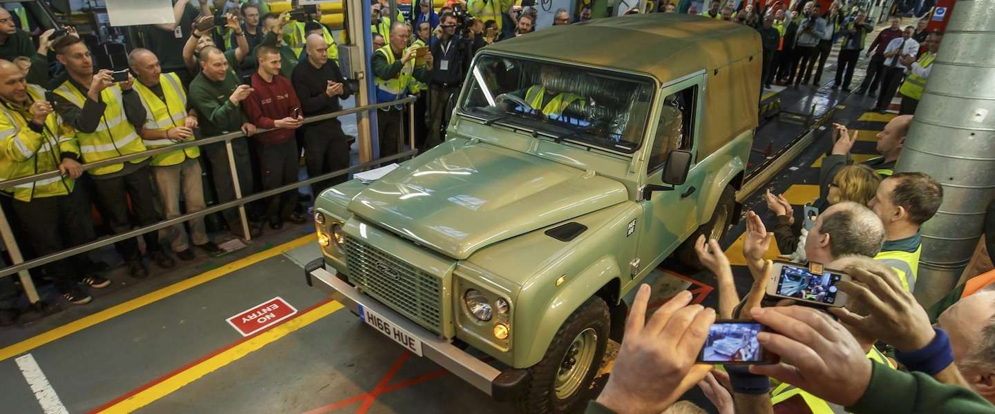 Laatste Land Rover Defender van band gerold in Solihull