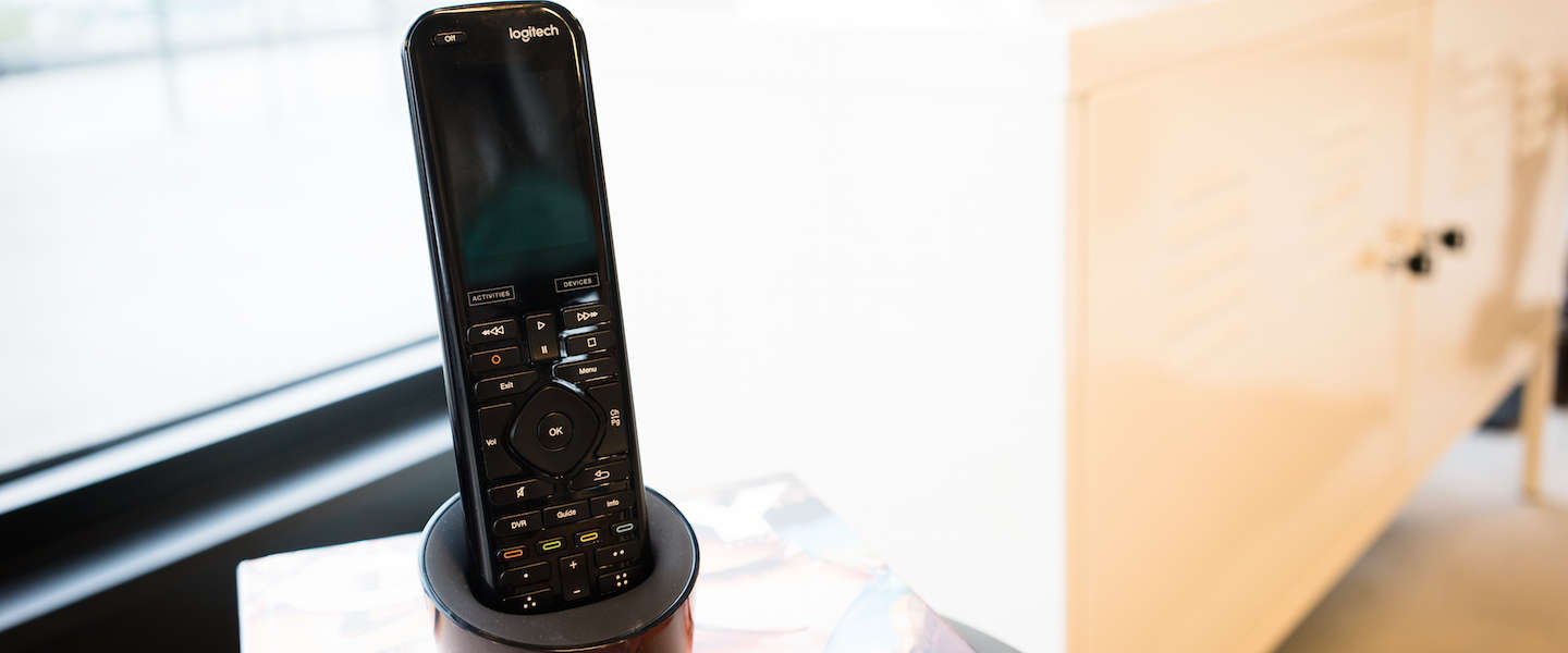 Maak je smart home compleet met de nieuwe Logitech Harmony Elite universele afstandsbediening