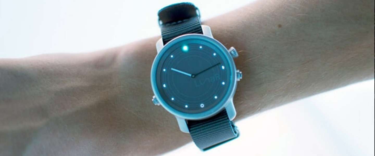 Startup belooft met LunaR een smartwatch zonder oplader