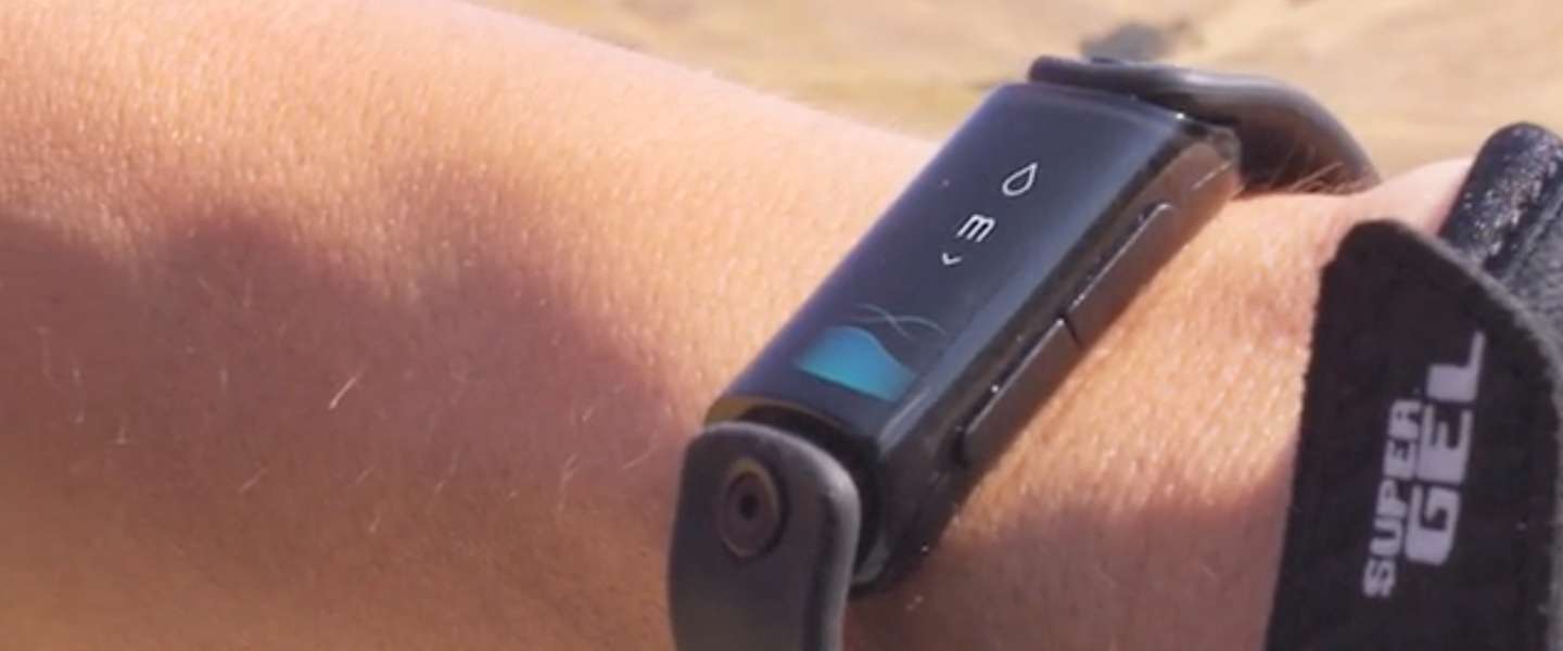 Deze wearable laat je weten wanneer je moet drinken