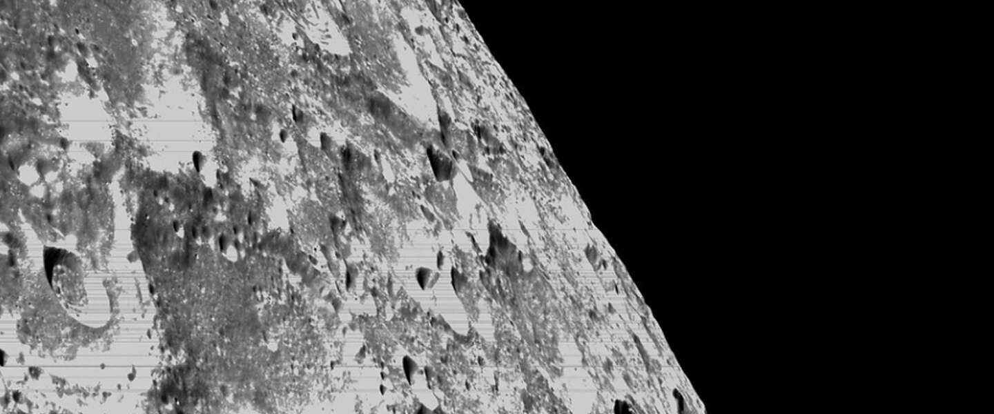 Orion schiet indrukwekkende foto’s van de maan