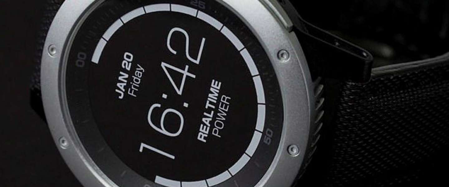 De Matrix Powerwatch is slim maar hoef je nooit op te laden