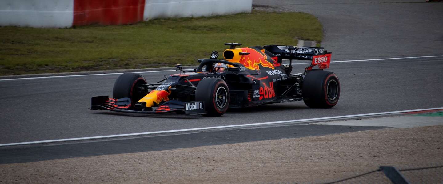 Lewis Hamilton probeerde een stoeltje bij Red Bull te scoren