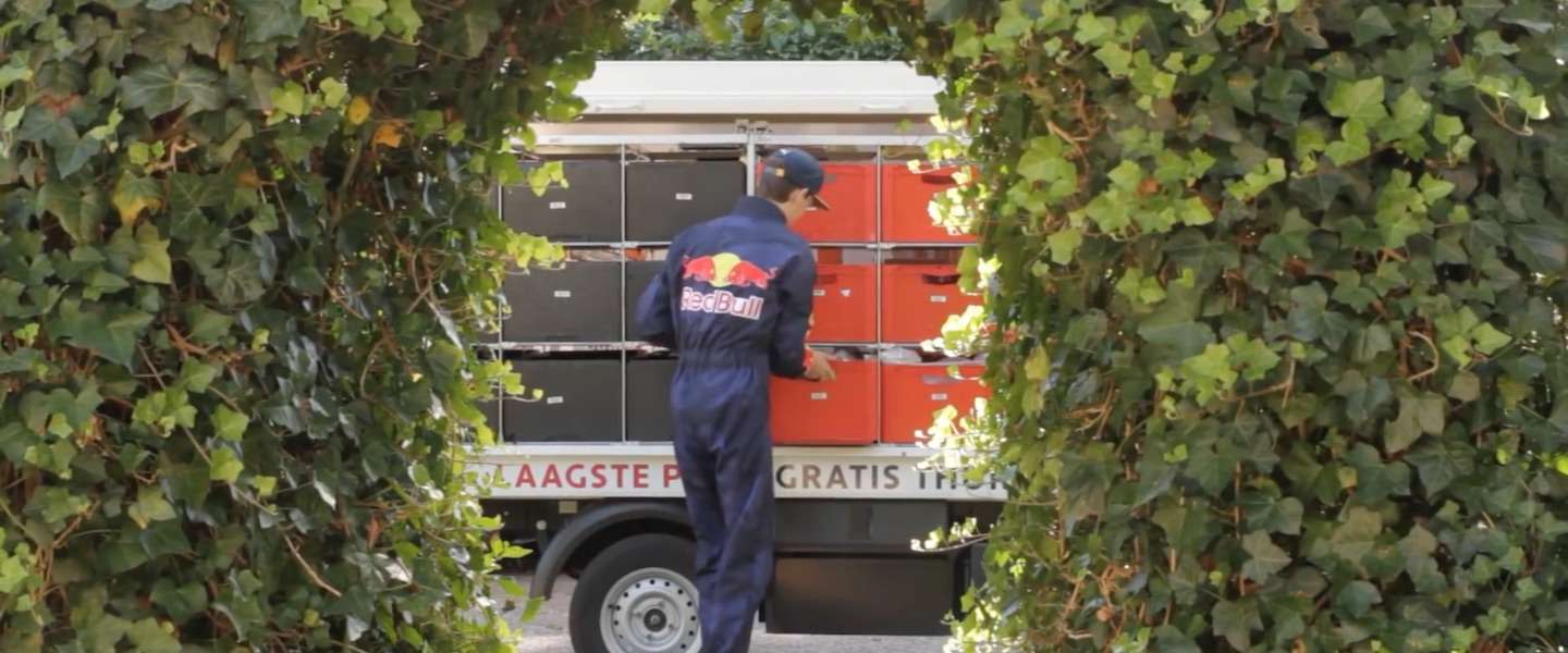 Picnic reclamestuntje met Max Verstappen look-a-like