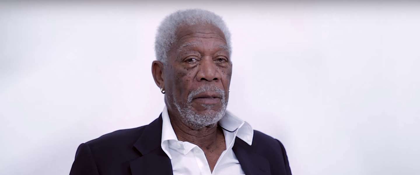 Morgan Freeman geeft dramatische twist aan 'Love Yourself' van Justin Bieber