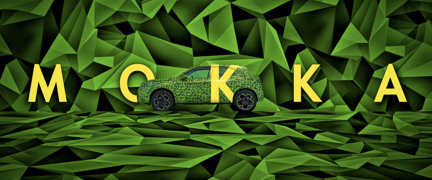 Jürgen Klopp test nieuwe elektrische Opel Mokka