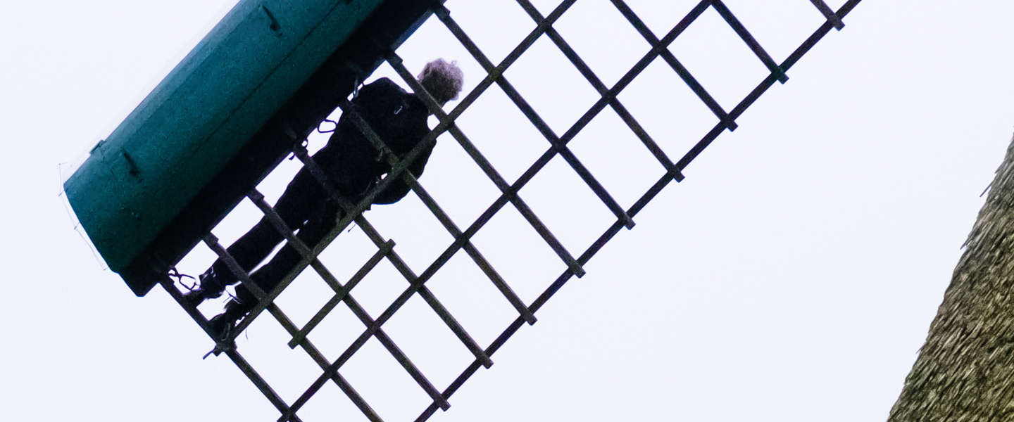 Video: NS rijdt vanaf 1 januari 100% op wind, hangt directeur aan molen