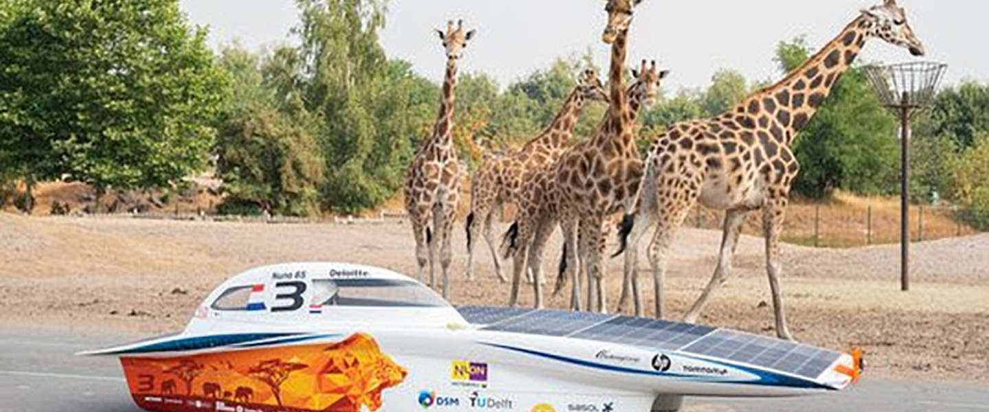 Zonne-auto team TU Delft onthuld in de Beekse Bergen