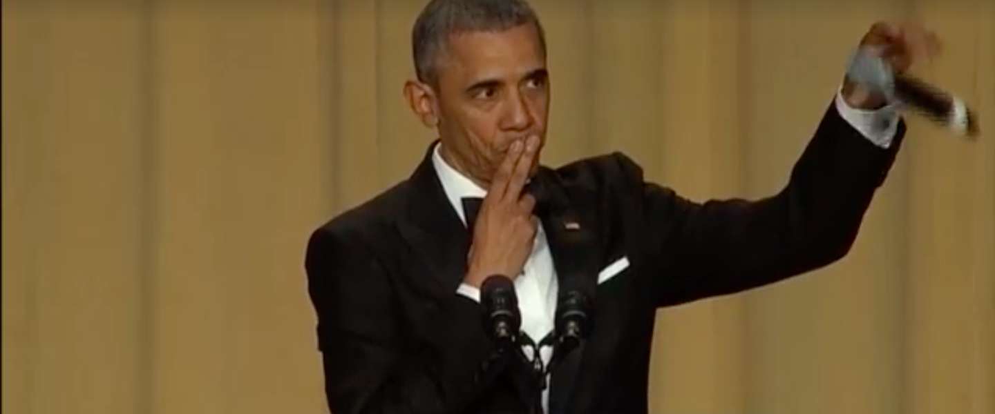 Obama geeft hilarische speech met cool einde