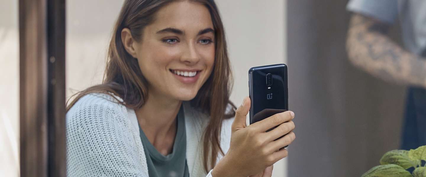 De OnePlus 6T: verfijnd design van de zwaar betaalbare smartphone
