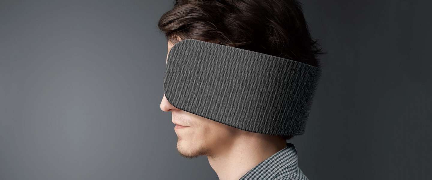 Geen grap: Panasonic designt oogkleppen voor op kantoor