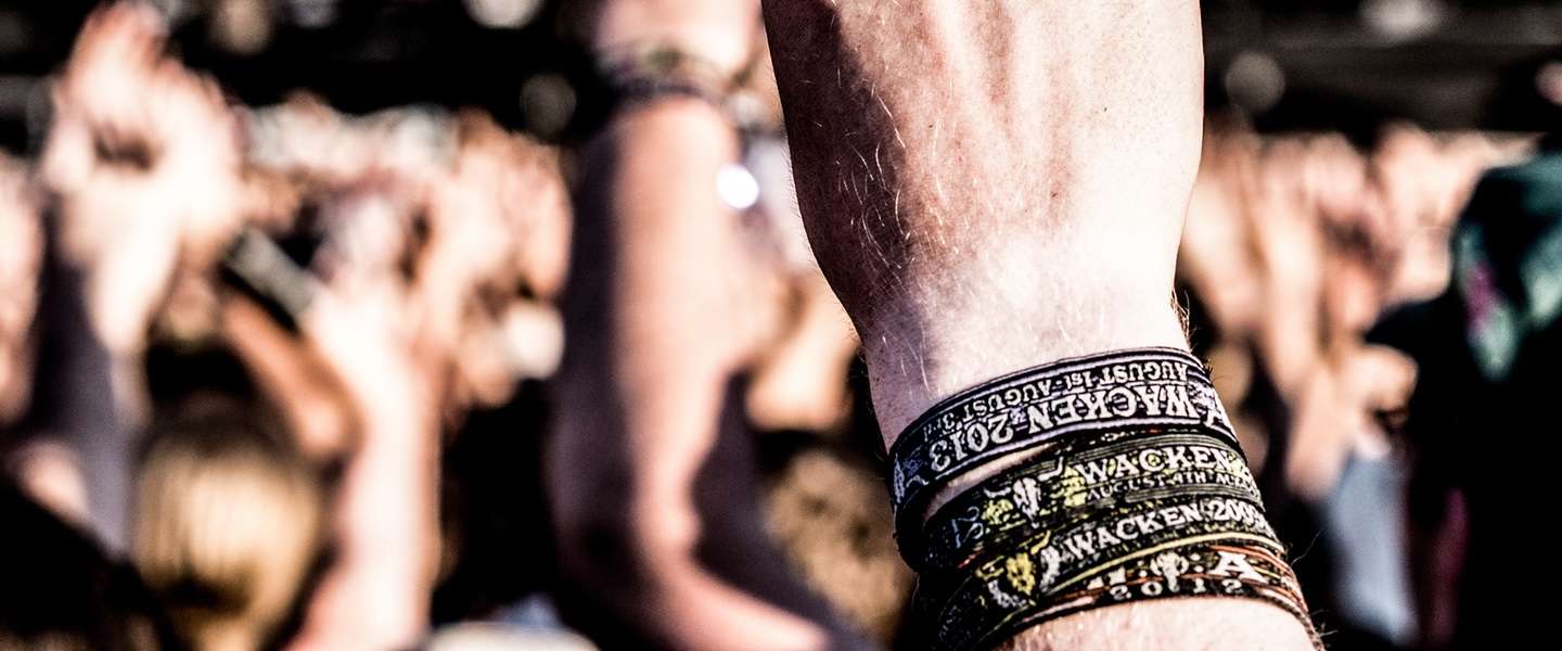 2 mannen ontsnappen uit verzorgingshuis, gaan naar metalfestival
