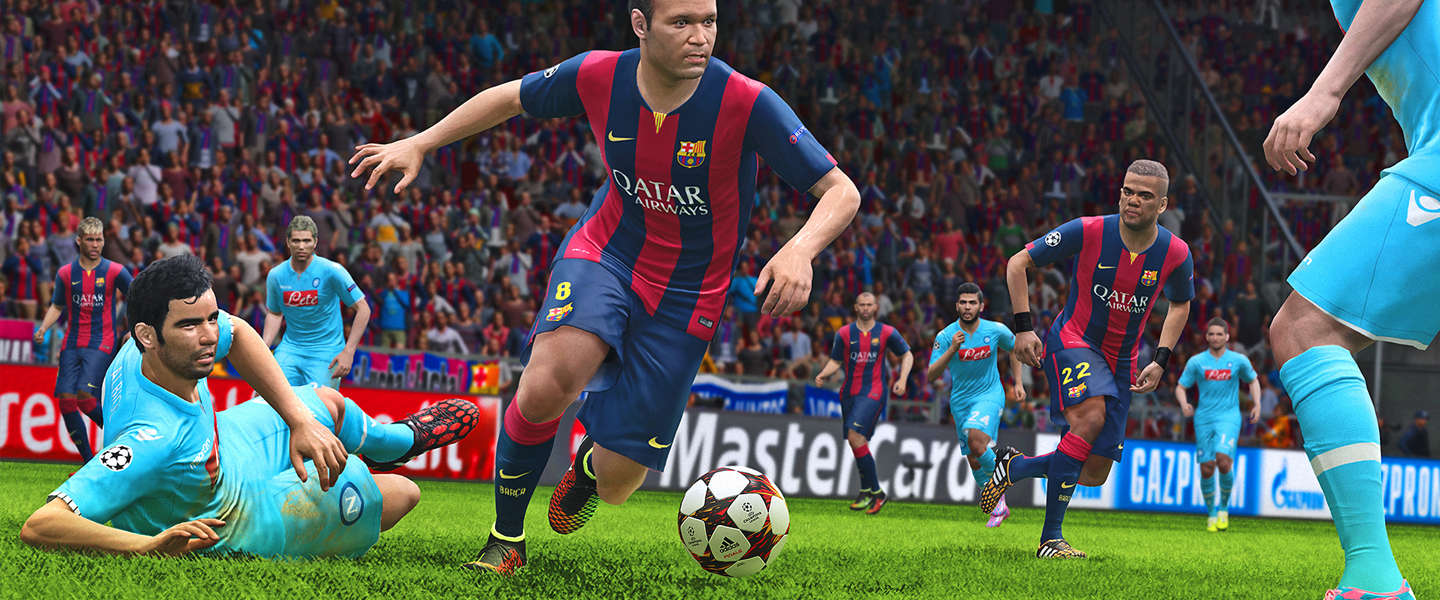 PES 2015: voetbal is oorlog