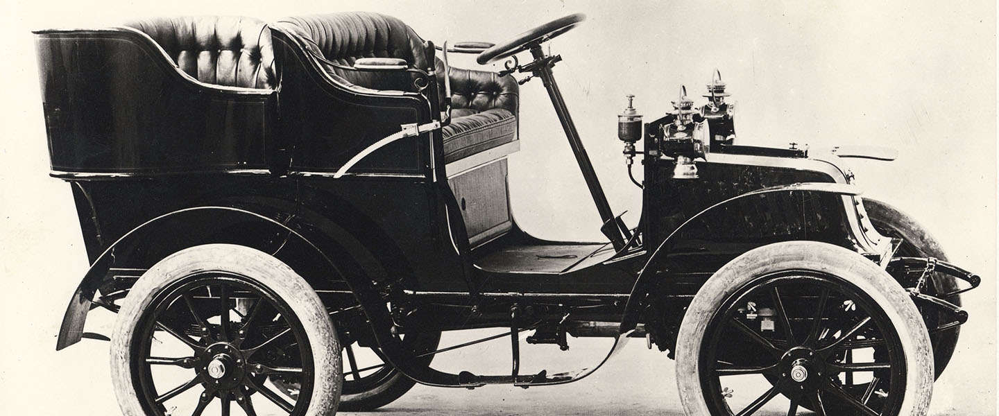 120 jaar later staat Peugeot opnieuw aan de start van de race Parijs- Amsterdam