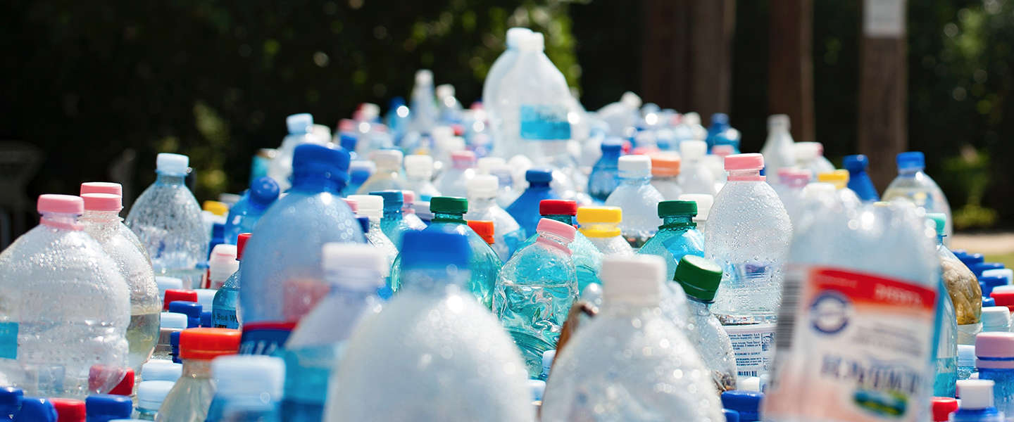 Greenpeace duikt met een zestal podcasts in de wereld van plastic soep