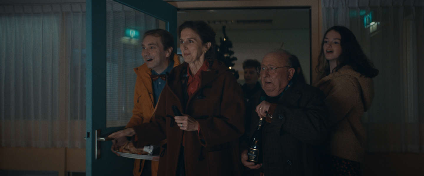 Plus komt met weer een emotionele kerstcommercial