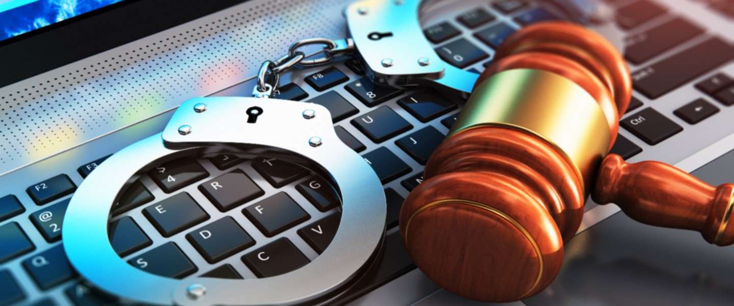 Wet aangenomen: politie mag straks computers van criminelen hacken