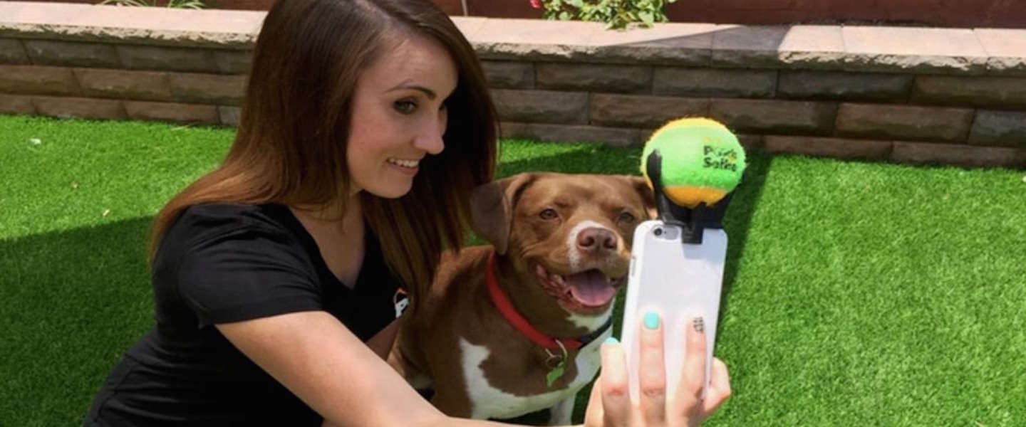 Neem de beste selfies van jou en je hond met de Pooch Selfie!